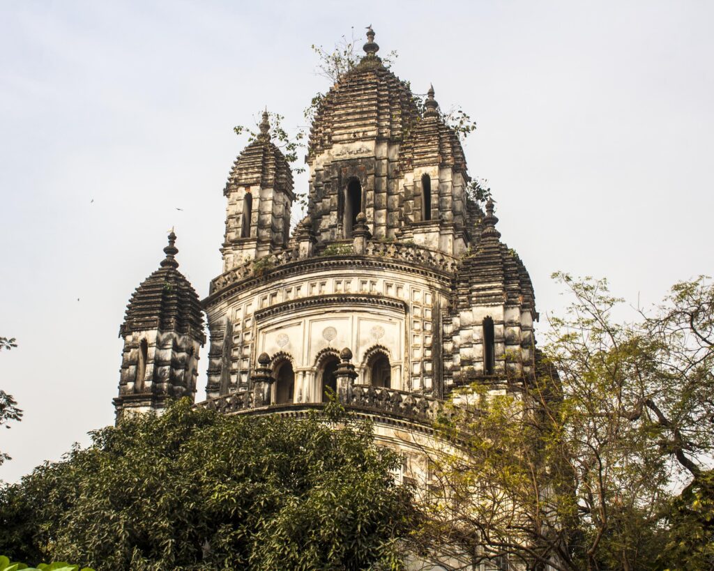 Nabaratna temple