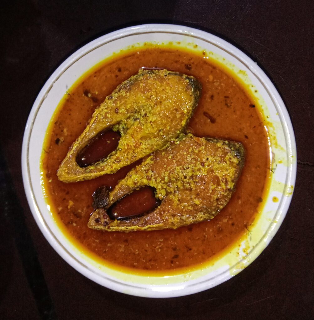 Shorshe Ilish/Ilish Curry